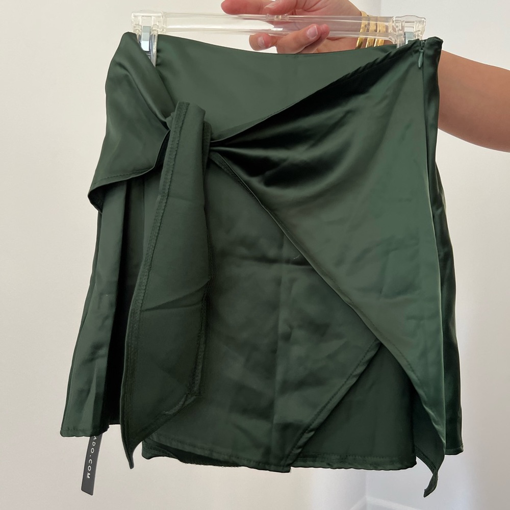 Brand new satin skirt